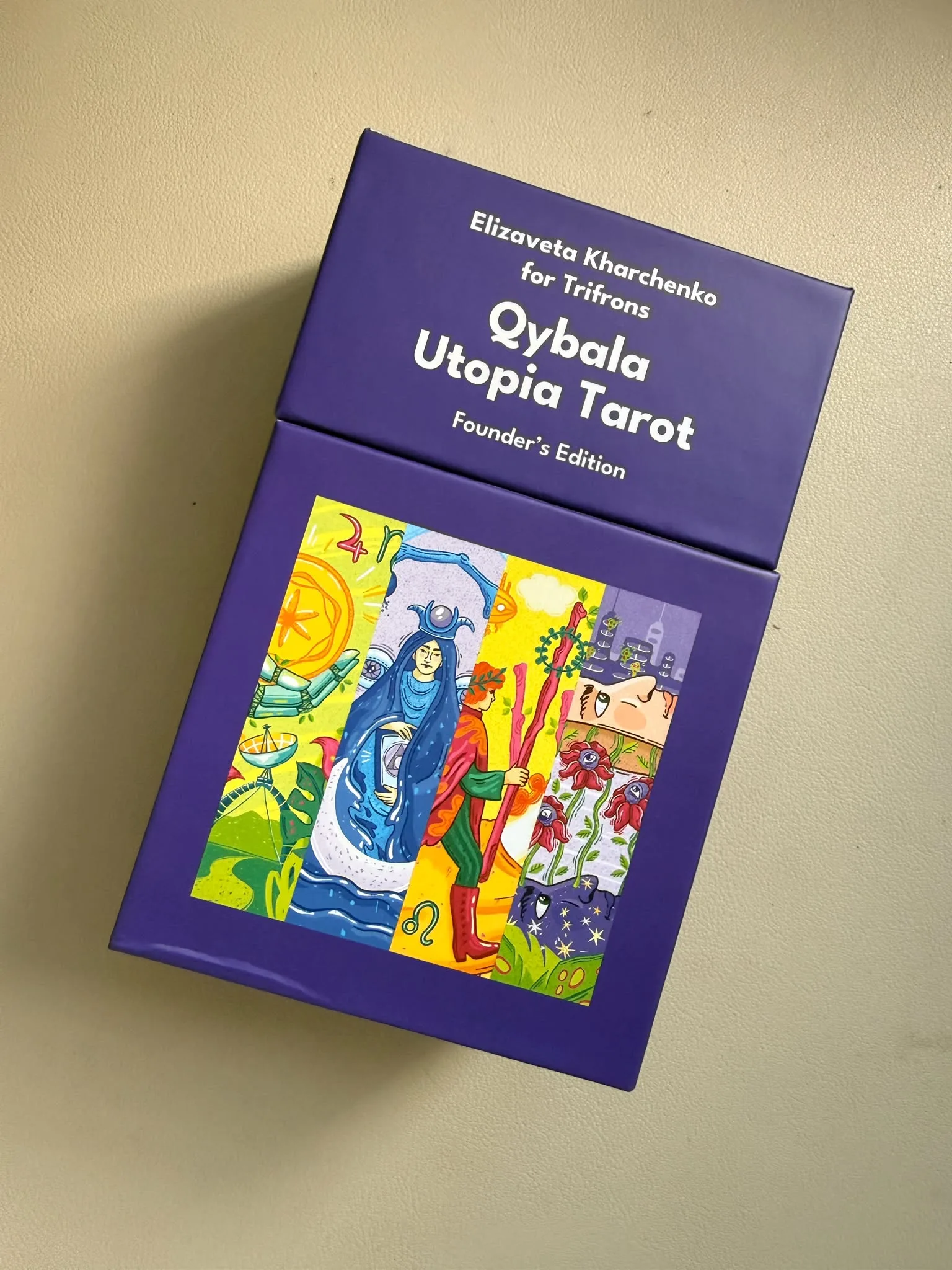 Qybala Utopia Tarot Deck mit seiner Box